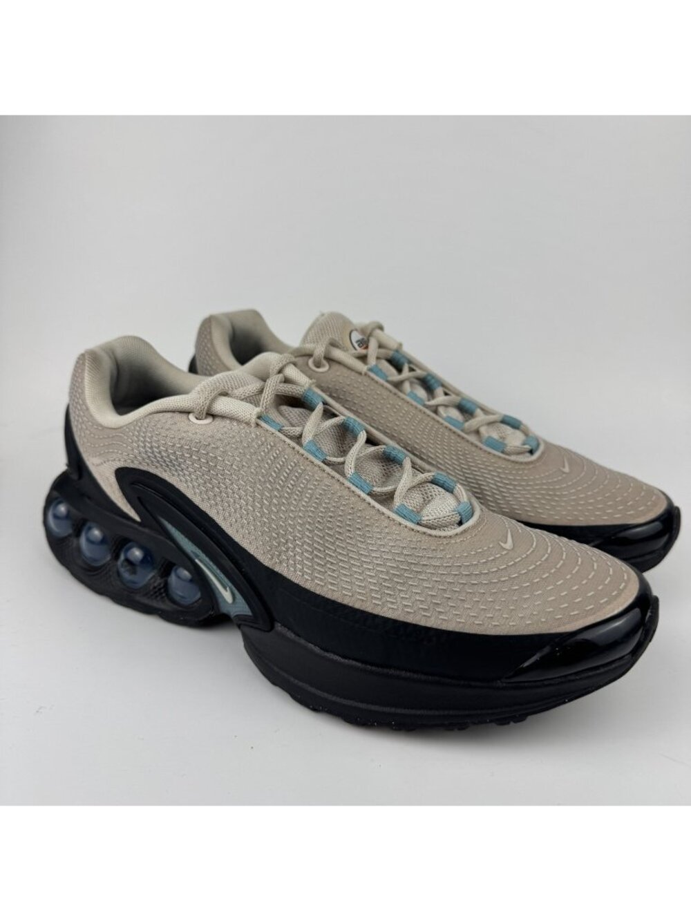 Nike Air Max DN Men's Size 11 Light Orewood Brown Running Shoes HQ3478-104